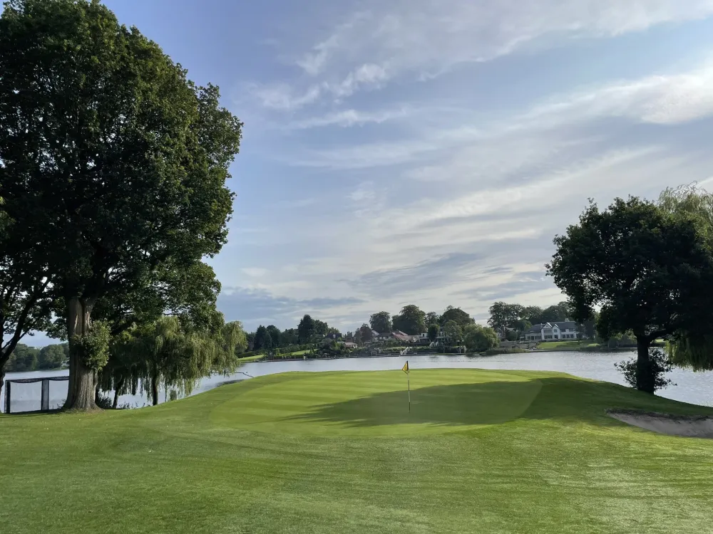 Golf Green Mere