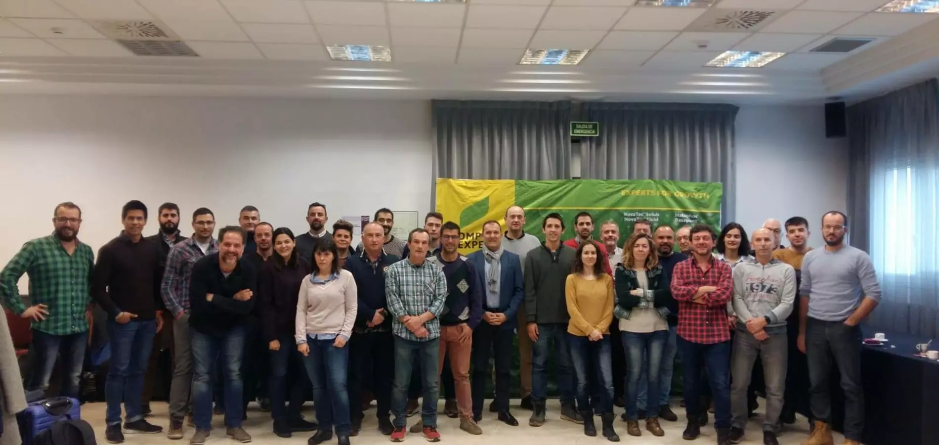 Nuestros distribuidores se reunieron en Zaragoza para abordar los “retos de la agricultura”