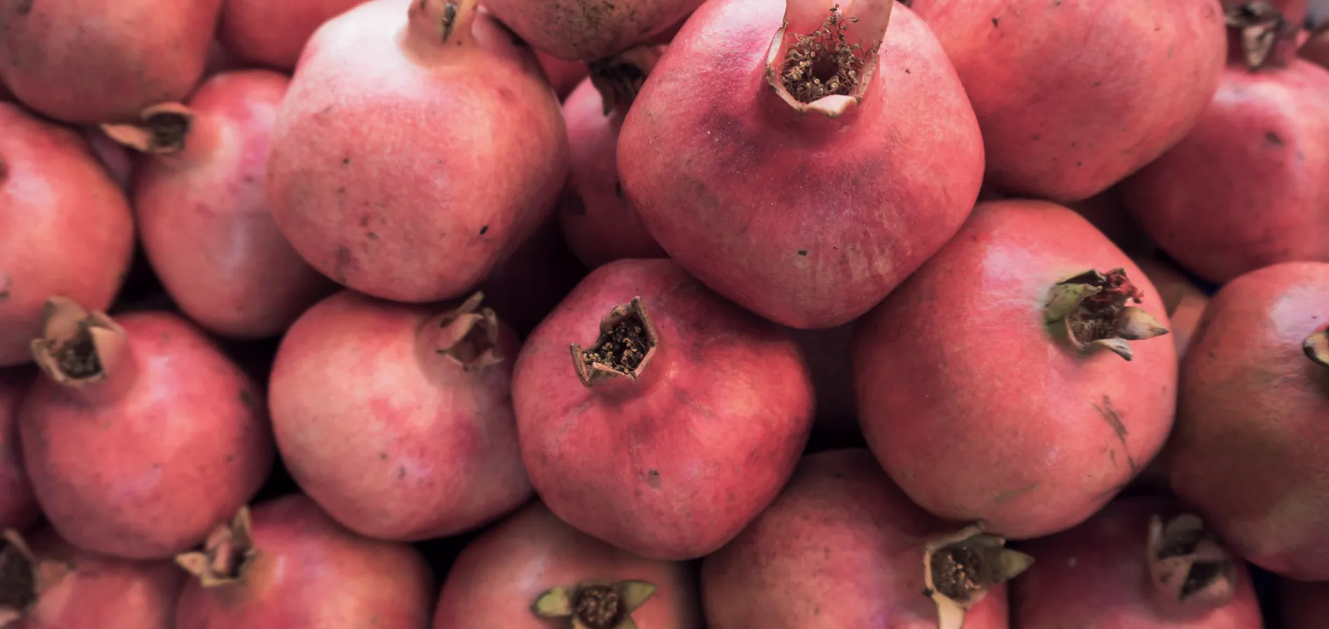 fruits pomegranate-title